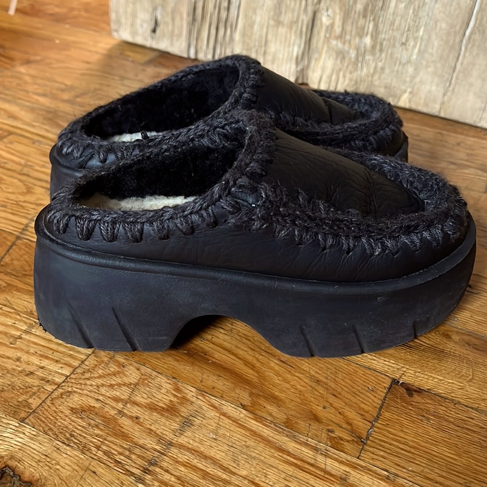 MOU Lunar Landing Clogs size 39